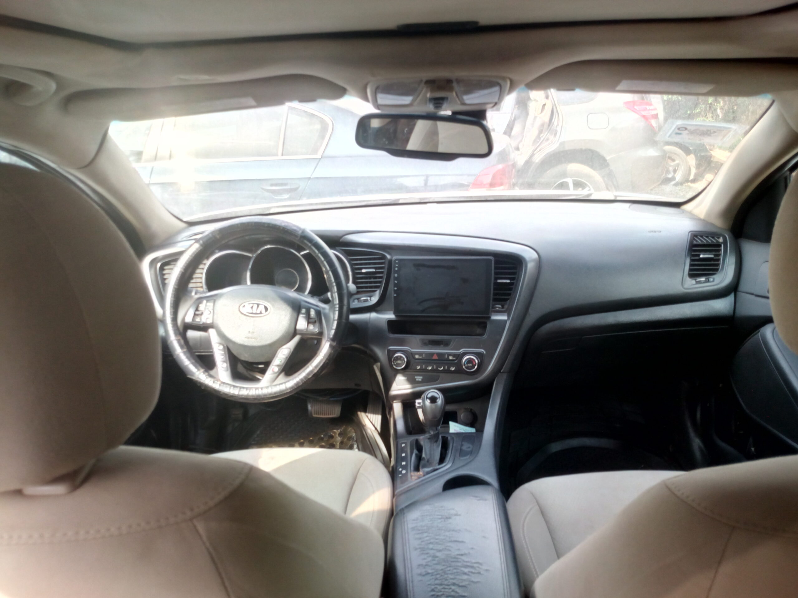 
								Kia Optima sedan full									