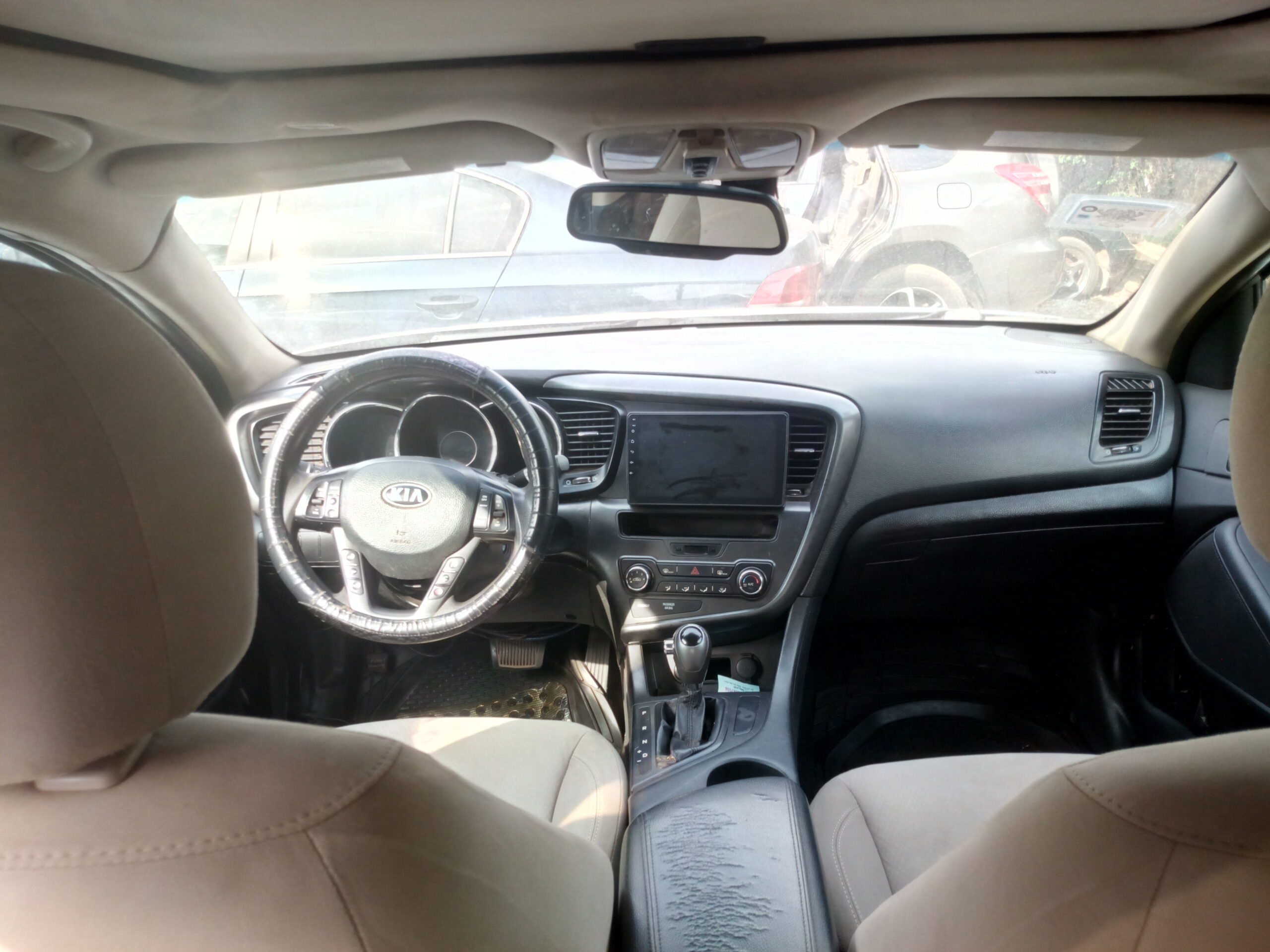 
								Kia Optima sedan full									