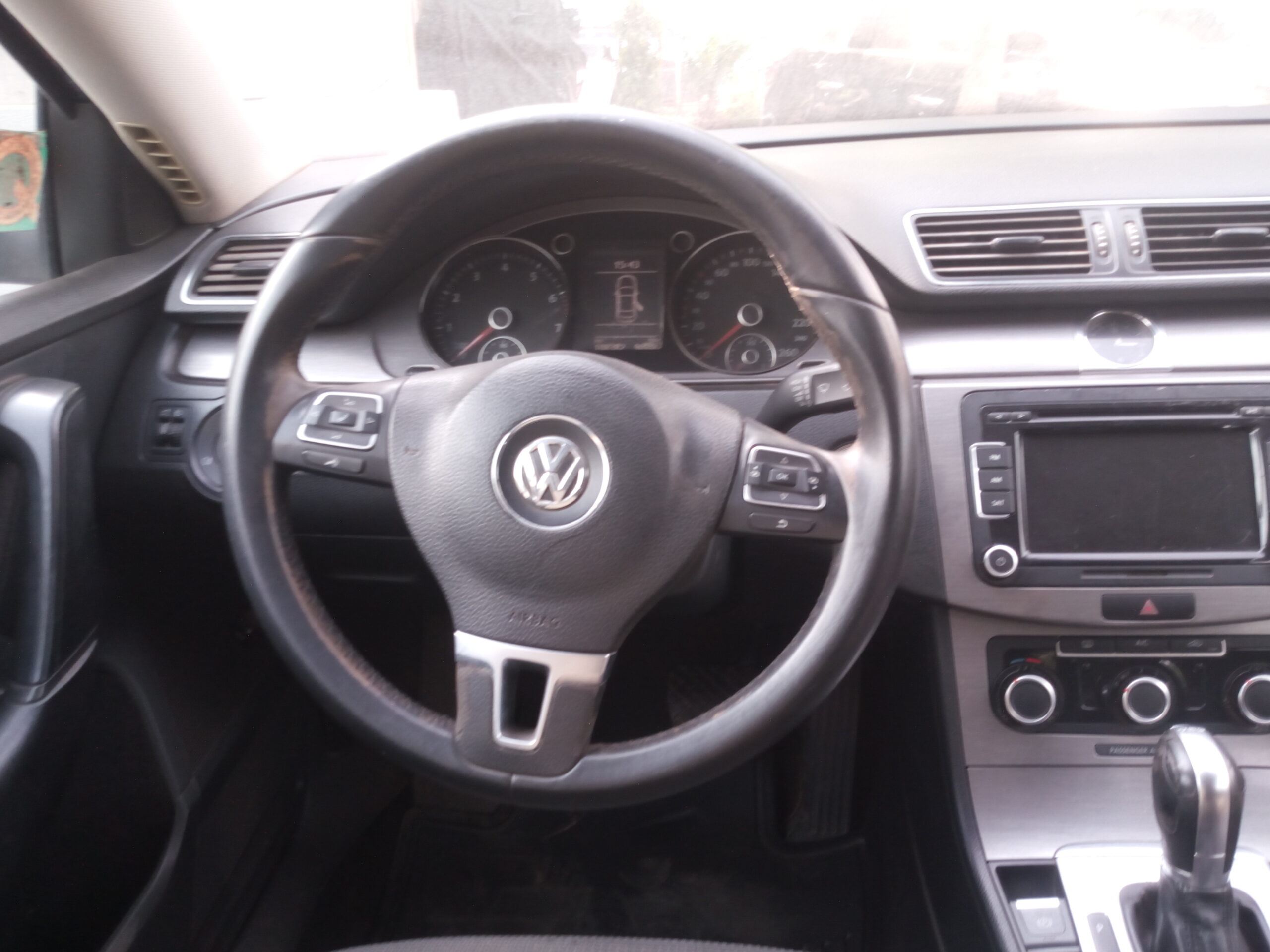 
								Volkswagen Passat full									