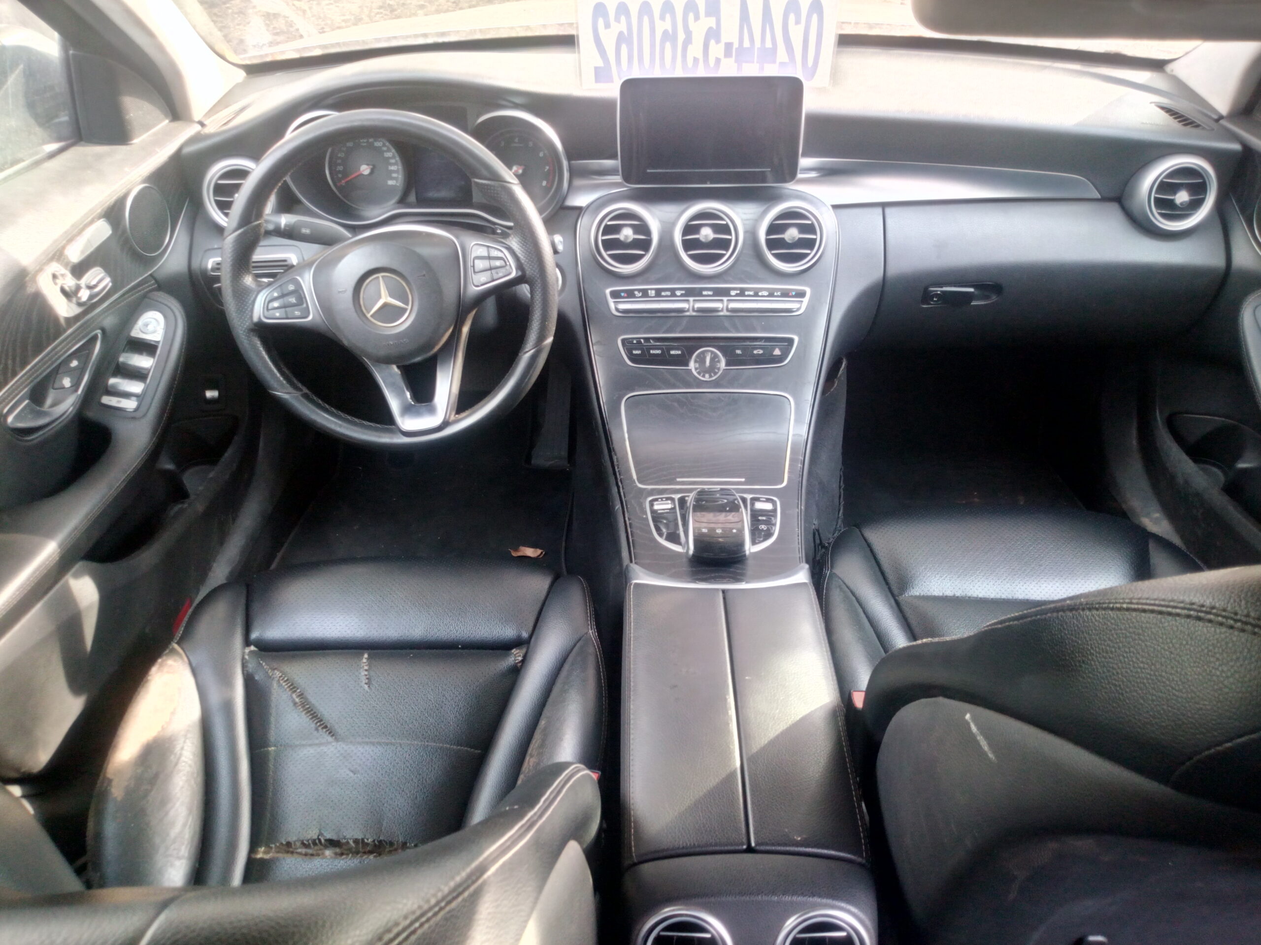 
								Mercedes-Benz C 300 full									