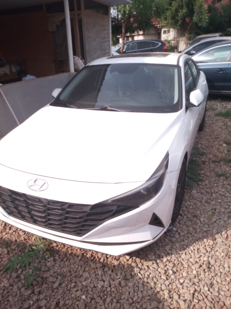 Hyundai Elantra (7th Generation)