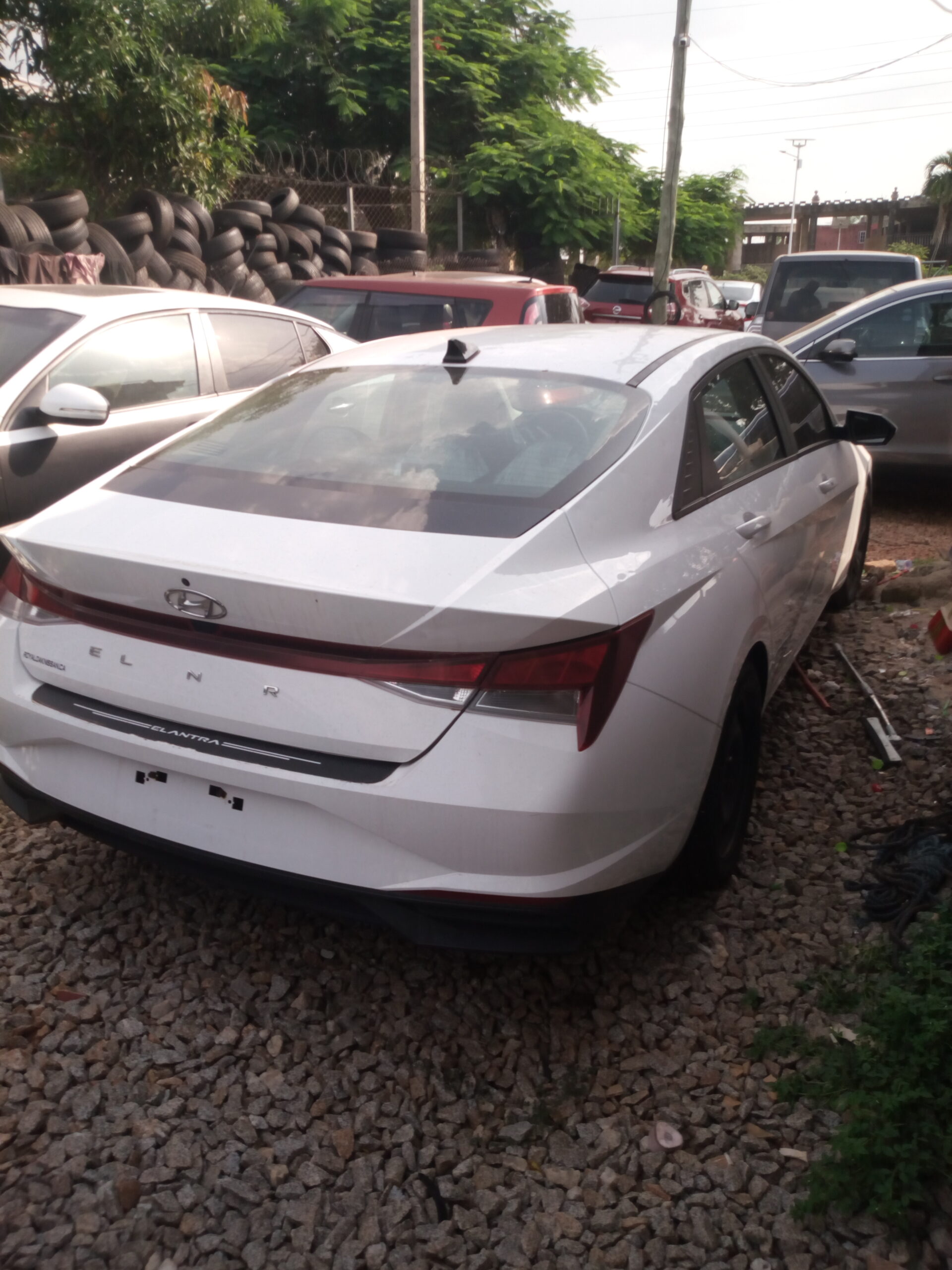 
								Hyundai Elantra (7th Generation) full									